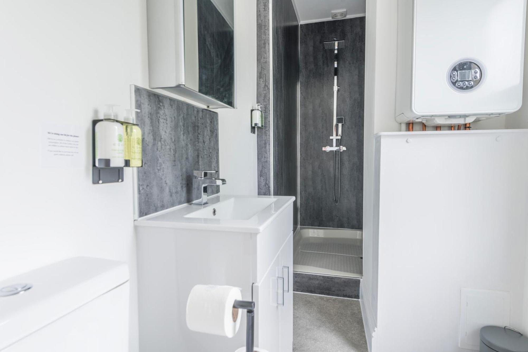 Skyfall With Free Parking For Families & Business By Prescott Apartments Bristol Ngoại thất bức ảnh